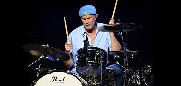 Chad Smith z Red Hot Chili Peppers na Abu Dhabi Showdown Week